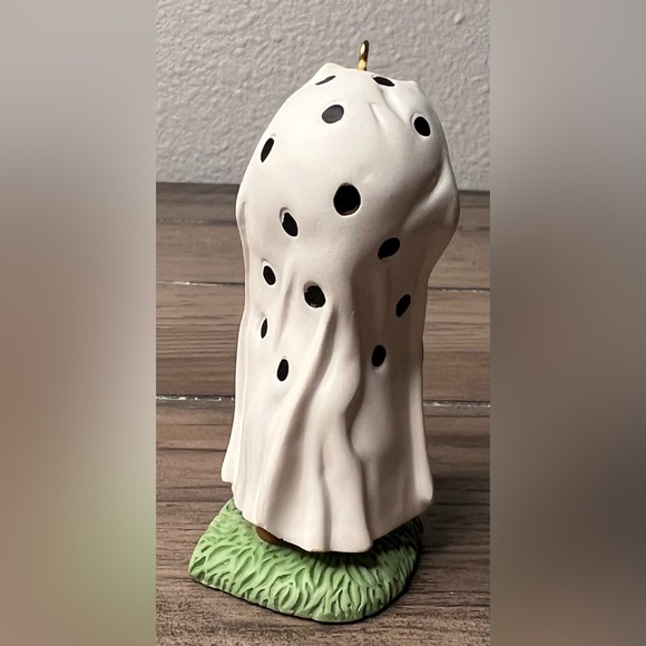 Hallmark NEW 2012 “Charlie Brown ‘o Lantern The PEANUTS Gang Halloween Ornament - Picture 5 of 10